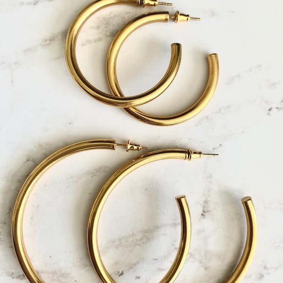 Gold Plated Lightweight Large or Medium Hoop Earrings - Picture 8 of 14